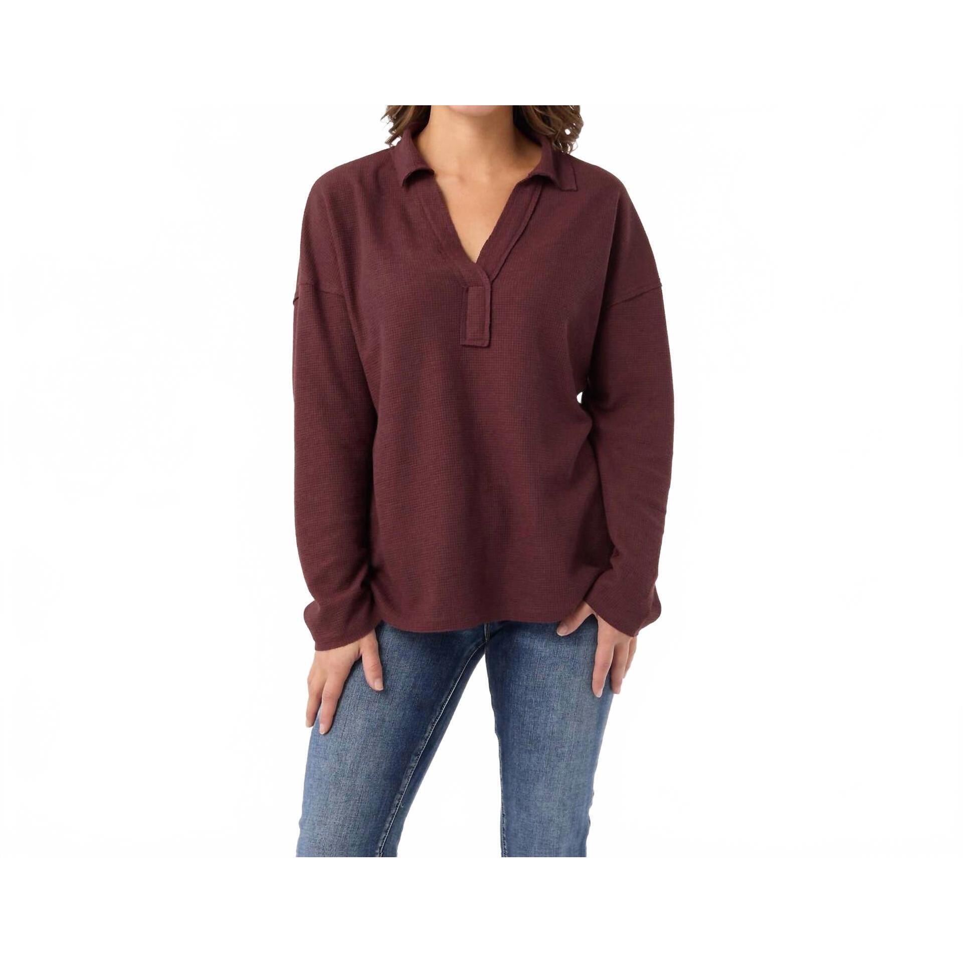 New Coco + Carmen Michela Long Sleeve V-Neck Top In Raisin